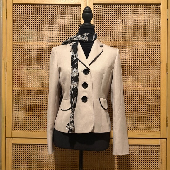 Woman’s Evan Picone  Montpellier  Suit Jacket Size 4p Scarf  blazer - Picture 1 of 4